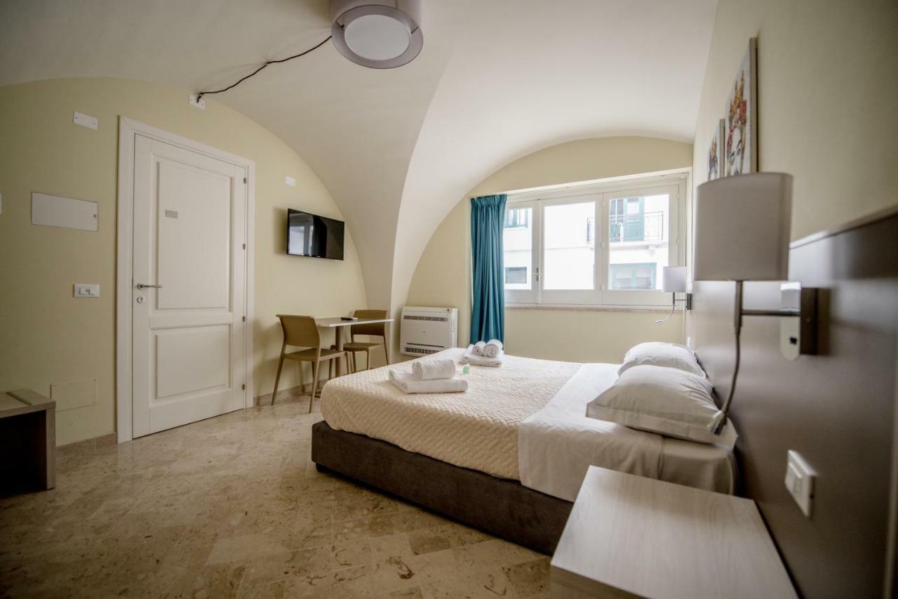 Historico Loft & Rooms Palazzo Adragna XIX Трапани Экстерьер фото
